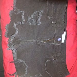 Distressed black shorts - Short!
